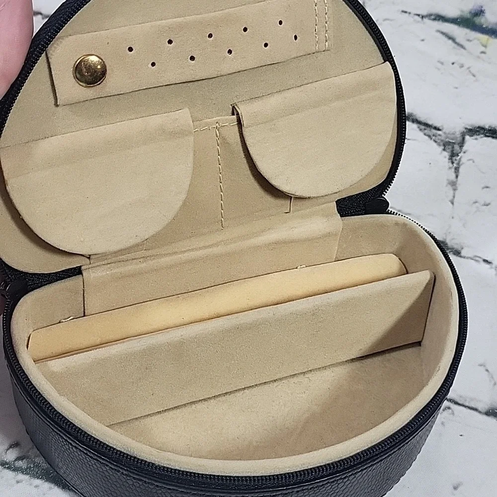 Vintage Travel Jewelry Box Zippered Case Black Embossed Snake Texture Semicircle